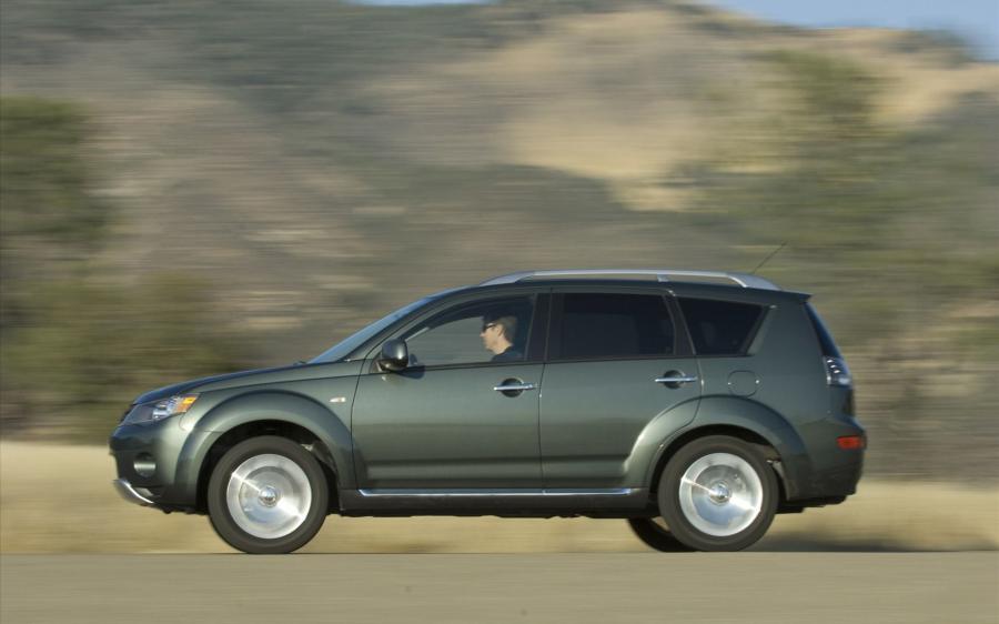  Mitsubishi Outlander ES 2009 года  (фото 5 из 11)